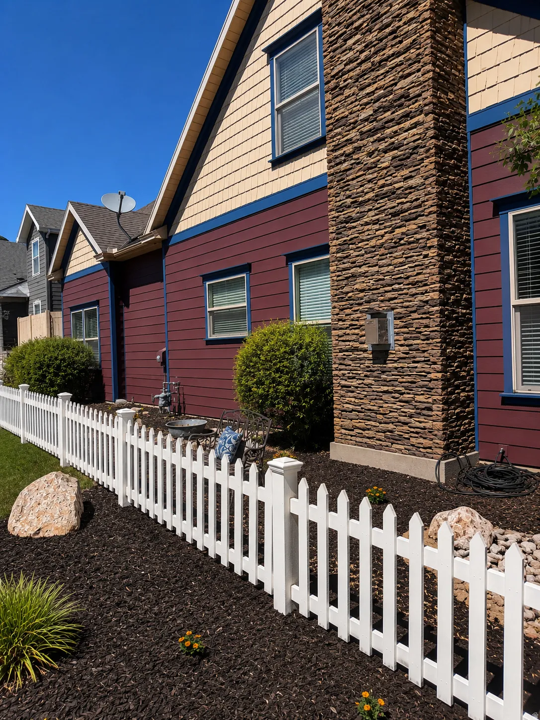Digital image of fenced yard option that Daybreak allows. Fence is not actually installed.