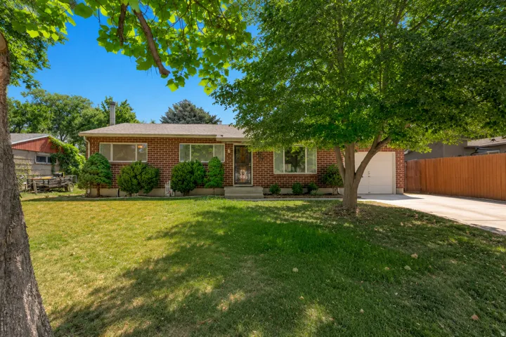 6871 S Springbrook Way, Cottonwood Heights, Utah 84121