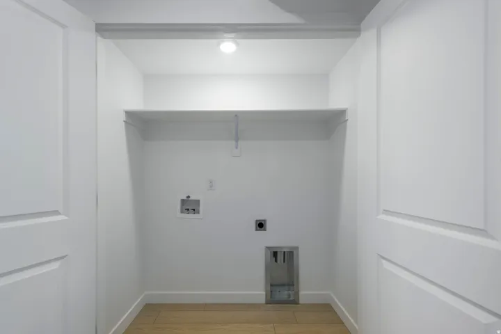7616 S Graphite Dr #327, West Jordan, Utah 84081