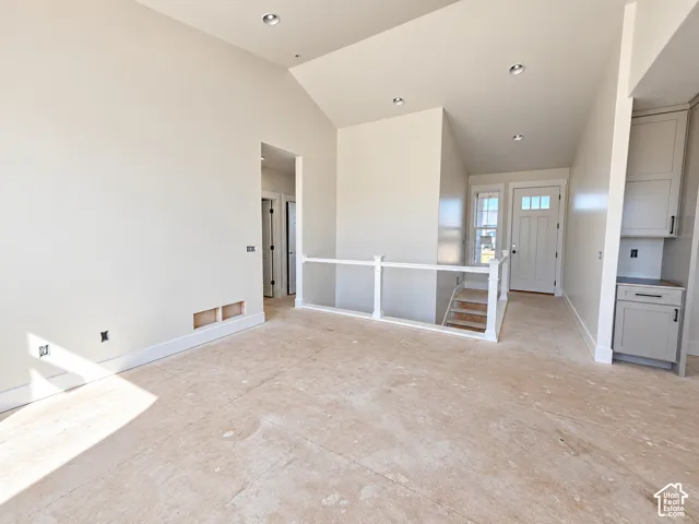 Vaulted ceiling with recessed lighting