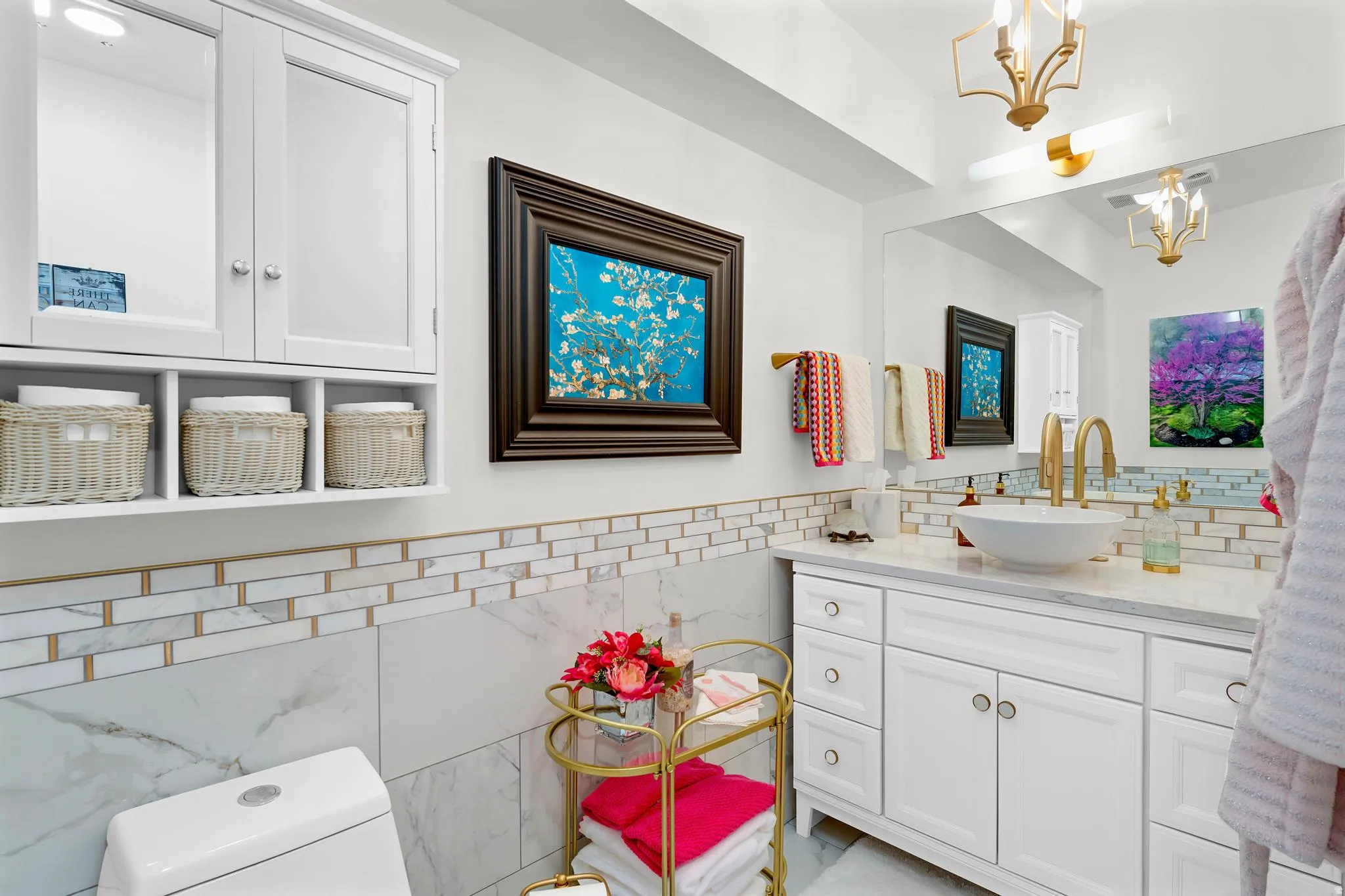 Owner's luxury apartment second bathroom