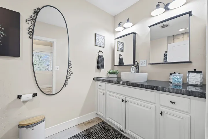 3/4 Bathroom