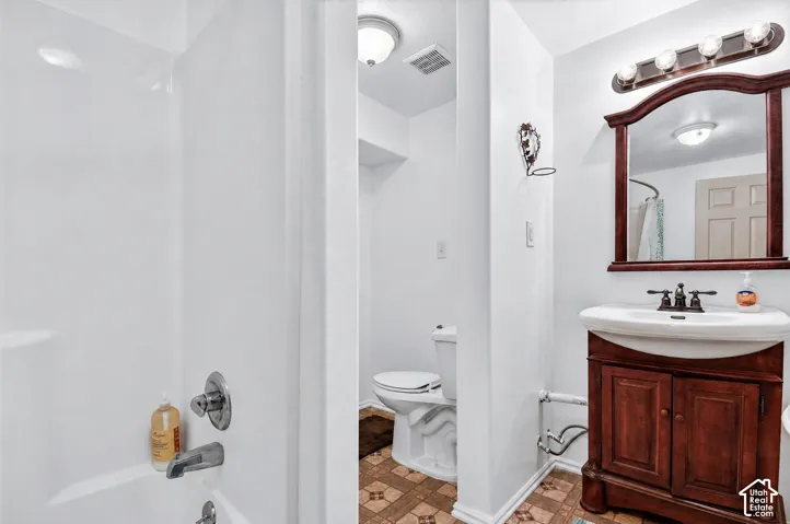 Basement full bath