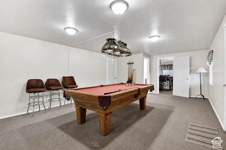 Recreational room featuring a billiard table.