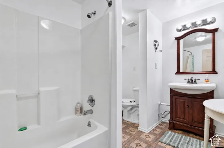 Basement full bath