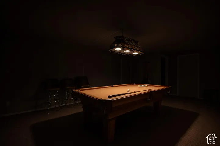 Recreational room featuring a billiard table.