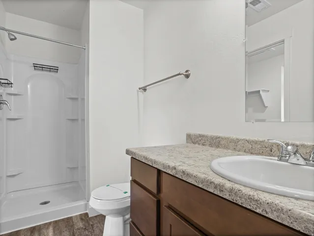 Bathroom #1 - en suite bathroom