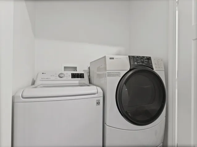 Laundry - Washer and Dryer included