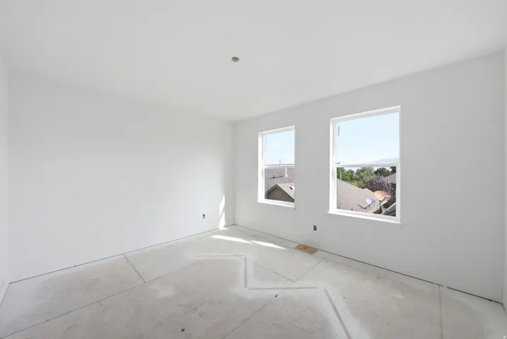 191 E 210 N, North Salt Lake, Utah 84054