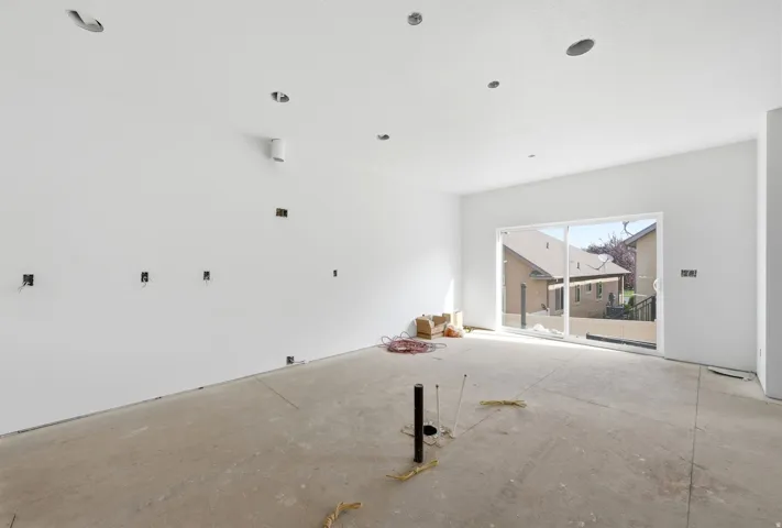191 E 210 N, North Salt Lake, Utah 84054