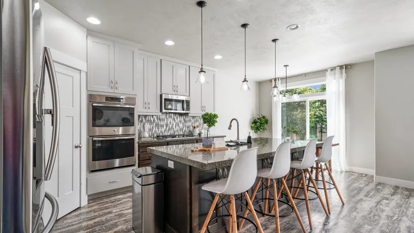 Updated Kitchen/Dining