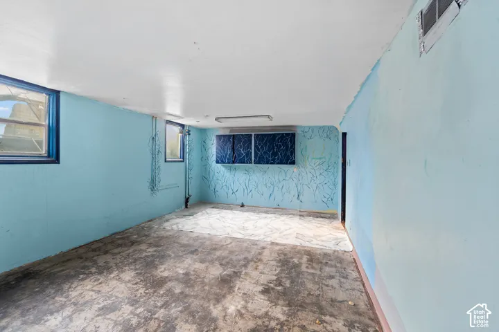 This room is large enough for a Fourth bedroom leaving space for a living area.