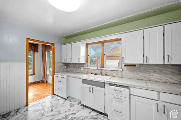 Although usable the kitchen is waiting for a beautiful make over.