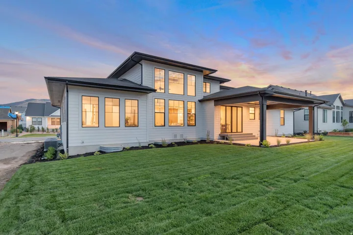756 W Sara Dr, Saratoga Springs, Utah 84045