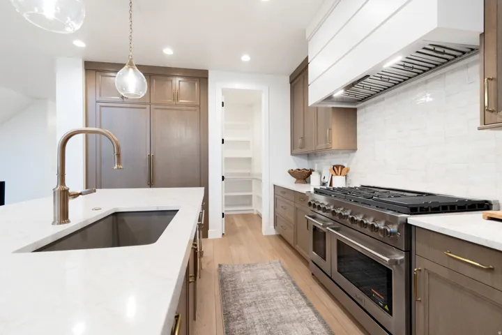 756 W Sara Dr, Saratoga Springs, Utah 84045