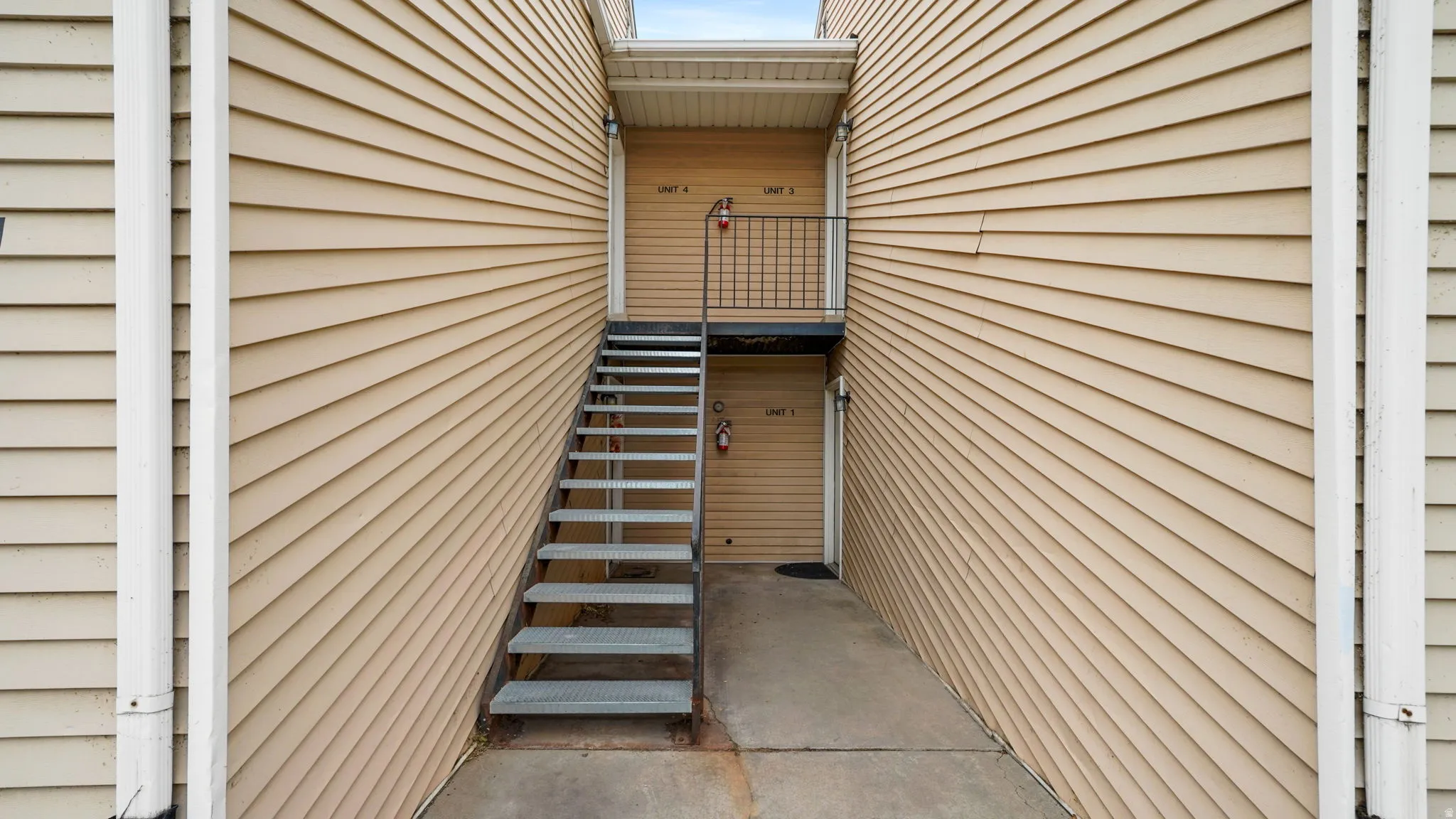 Entrance between the Condos--no shared walls with side neighbors.