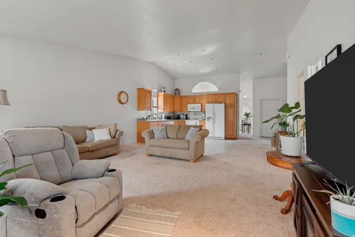 33 Clubhouse Dr, Stansbury Park, Utah 84074