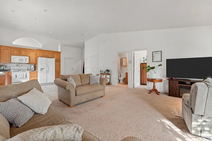 33 Clubhouse Dr, Stansbury Park, Utah 84074