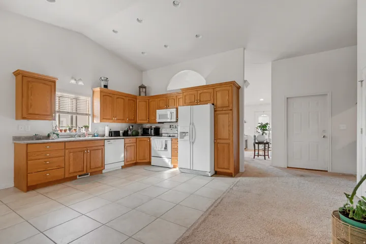 33 Clubhouse Dr, Stansbury Park, Utah 84074