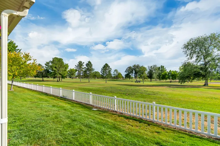33 Clubhouse Dr, Stansbury Park, Utah 84074