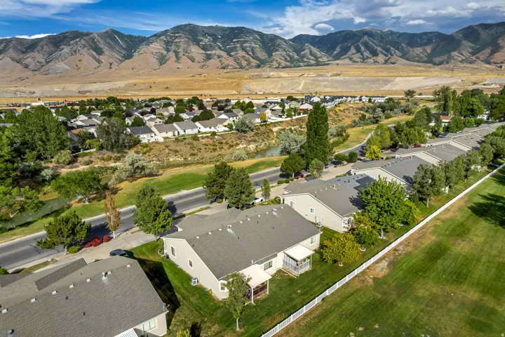 33 Clubhouse Dr, Stansbury Park, Utah 84074