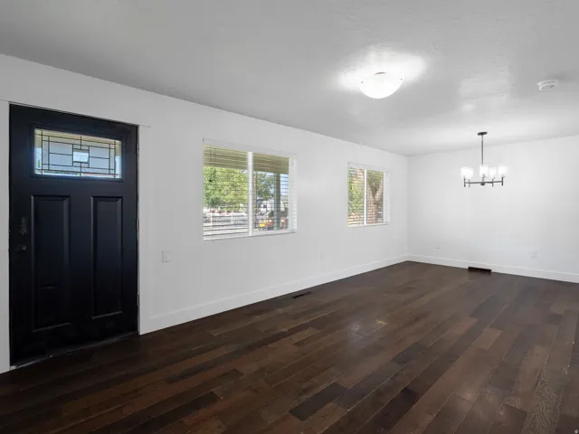 1811 Shepard Ln, Lake Point, Utah 84074