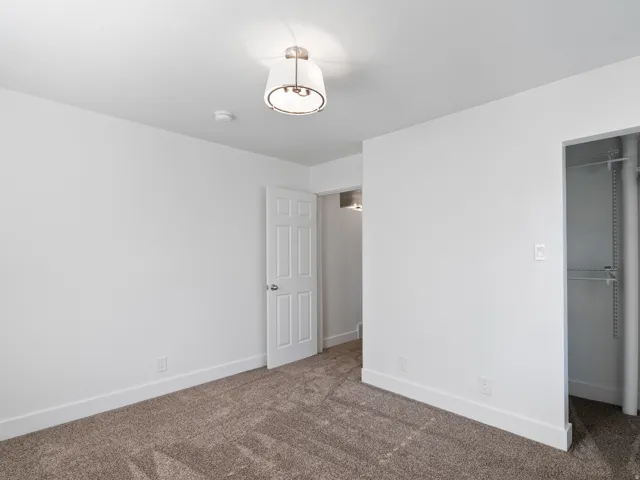 1811 Shepard Ln, Lake Point, Utah 84074