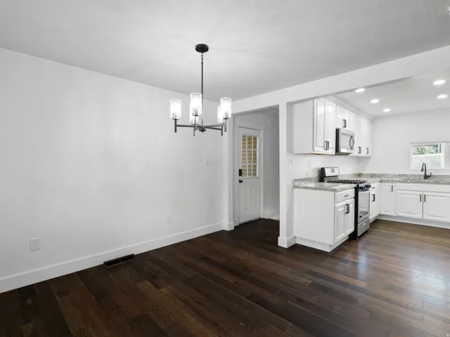 1811 Shepard Ln, Lake Point, Utah 84074