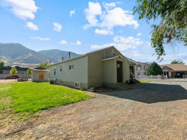 1811 Shepard Ln, Lake Point, Utah 84074