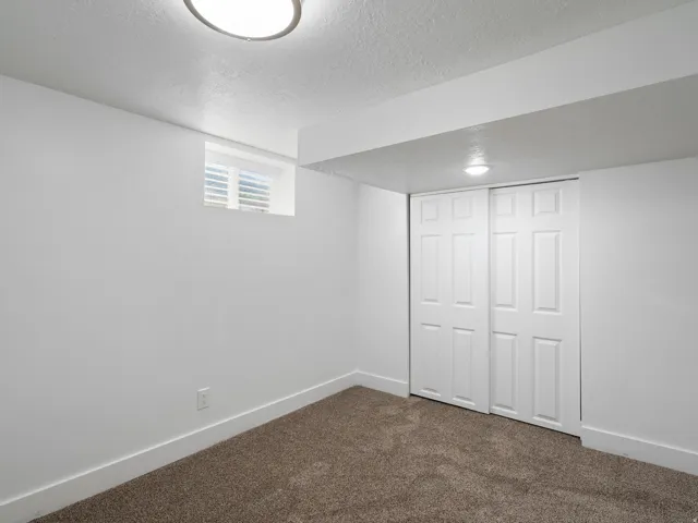 1811 Shepard Ln, Lake Point, Utah 84074