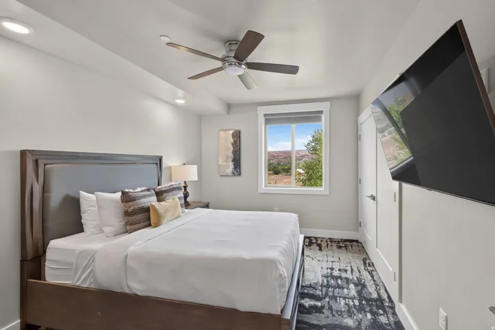 Second bedroom