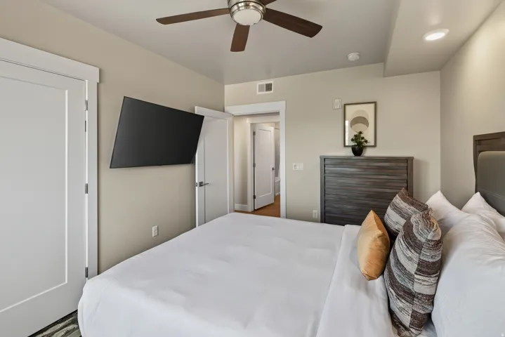 Second bedroom