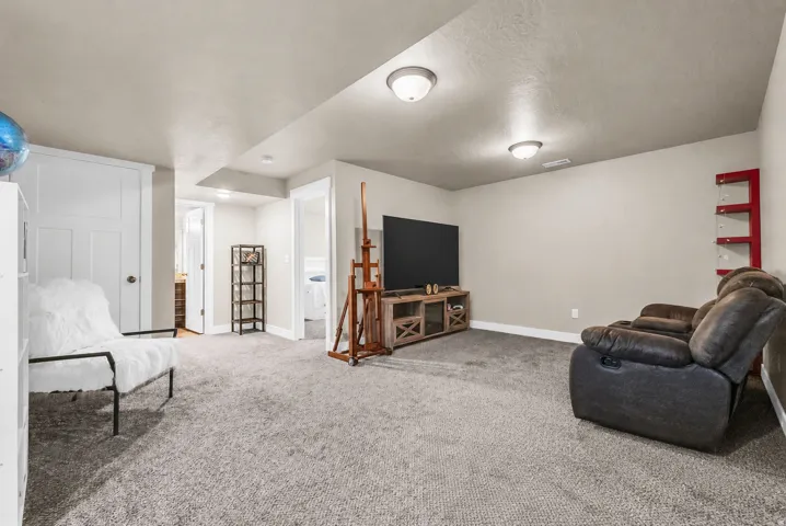 831 E Oakhampton Dr, Sandy, Utah 84094