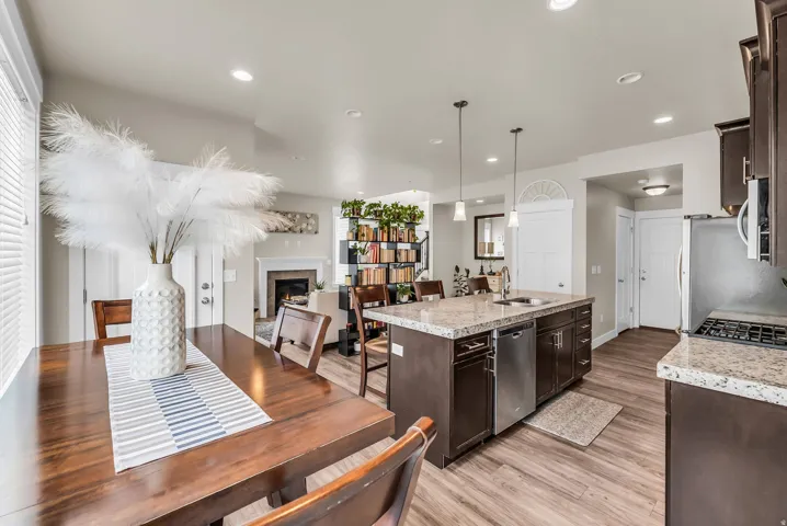831 E Oakhampton Dr, Sandy, Utah 84094