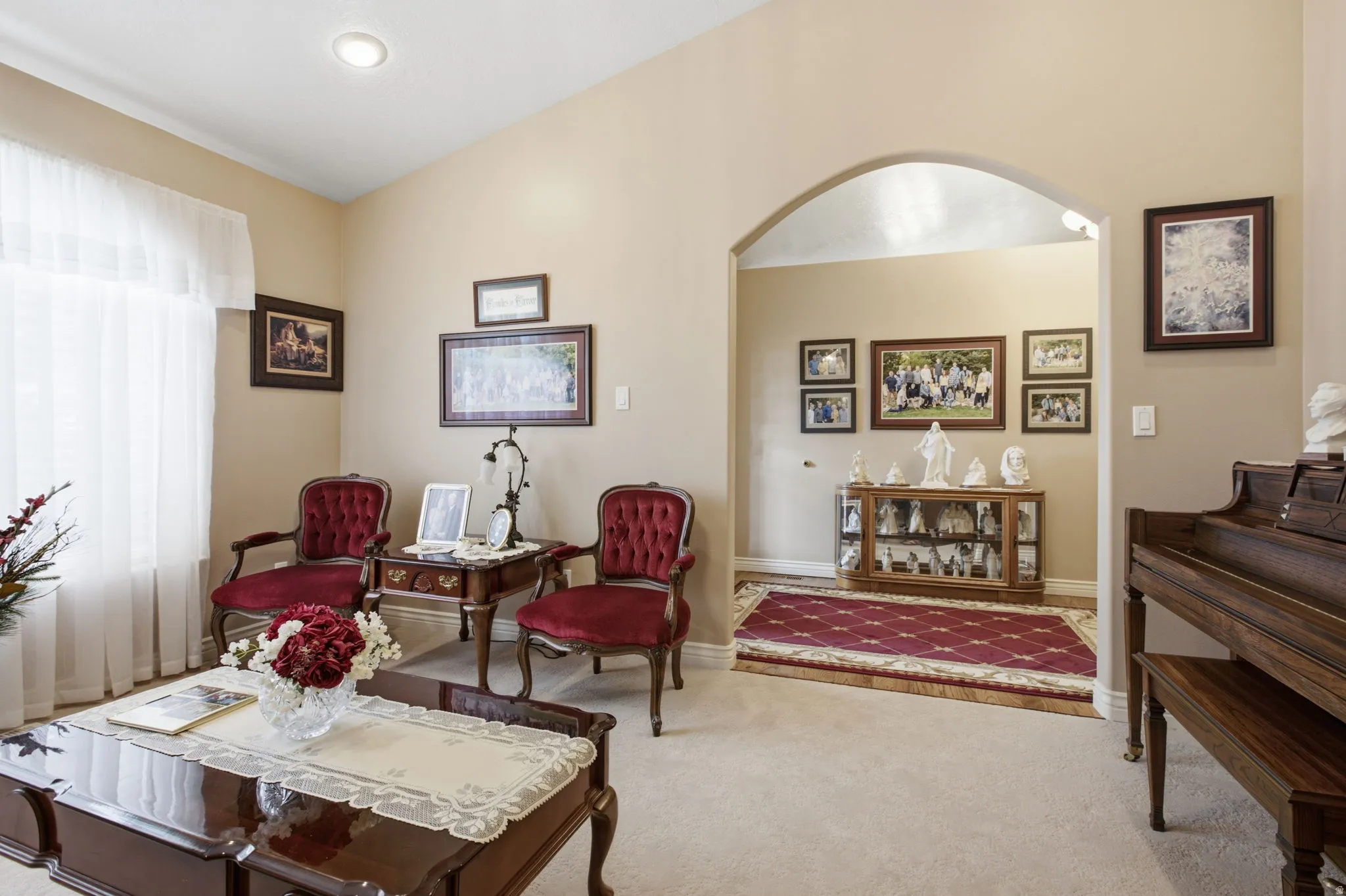 Vaulted ceiling with recessed lighting