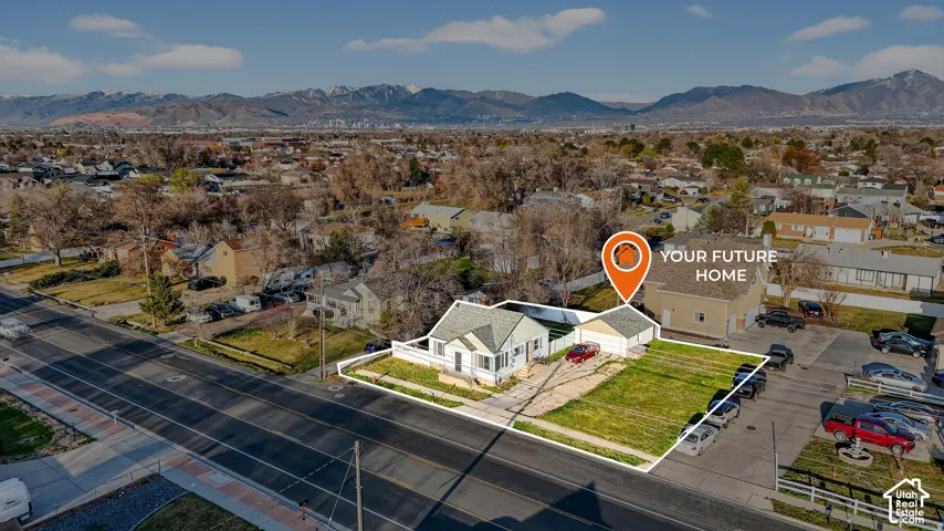 Aerial view highlighting the property's perimeter