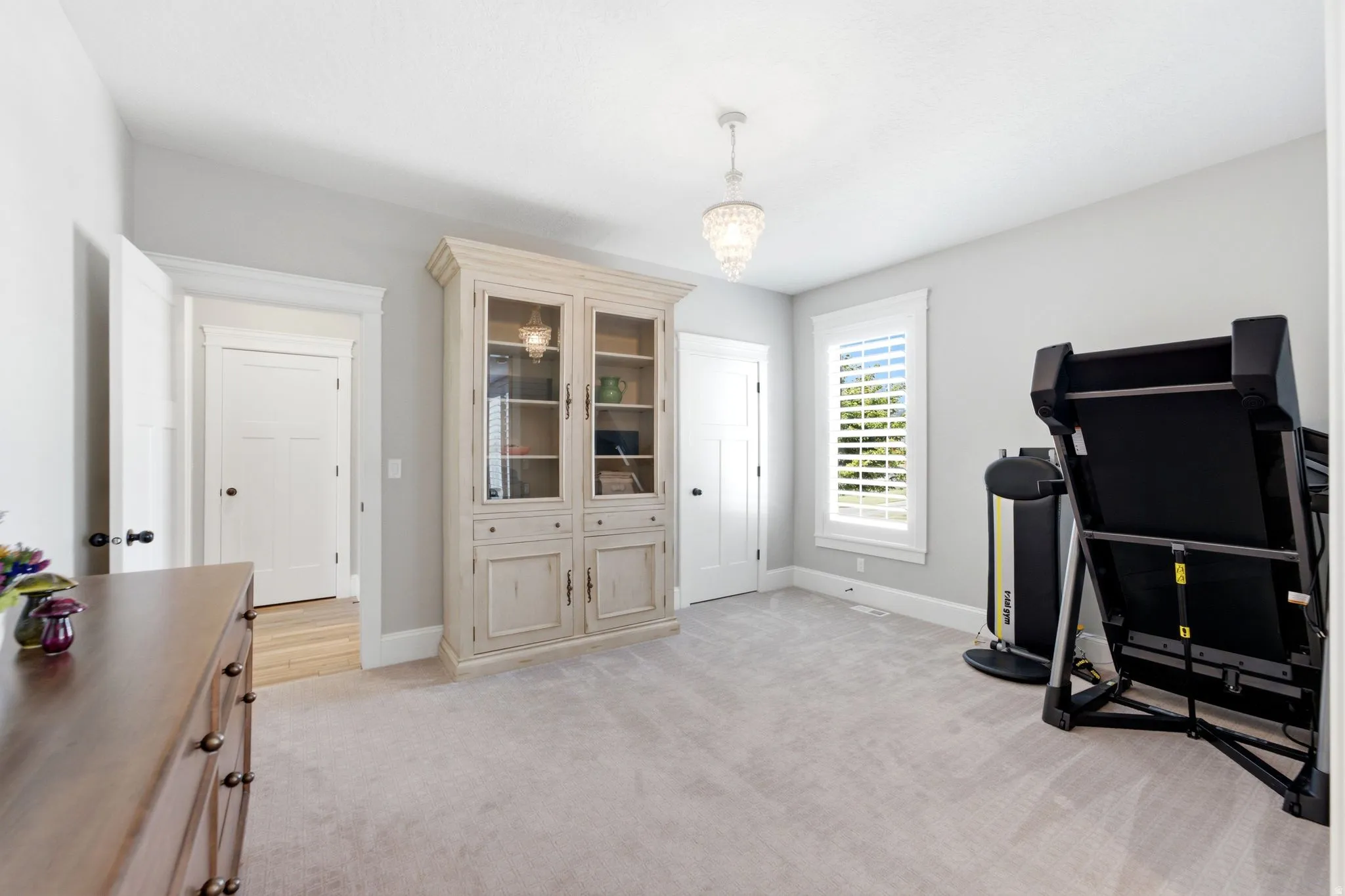 Primary suite-2nd closet
