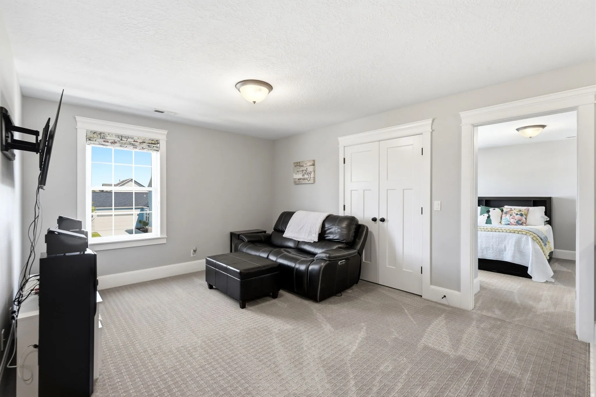 Spacious upper level-2nd family room