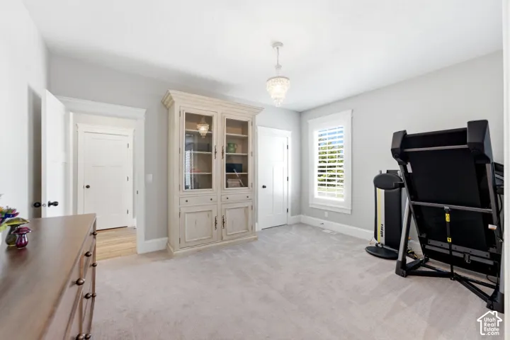 Primary suite-2nd closet