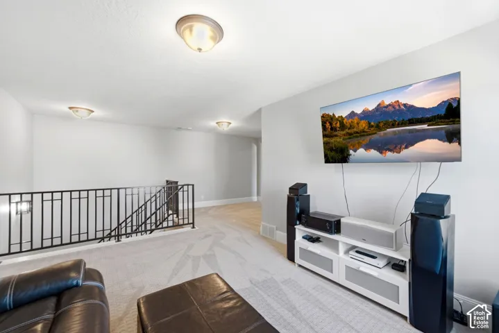 Spacious upper level-2nd family room