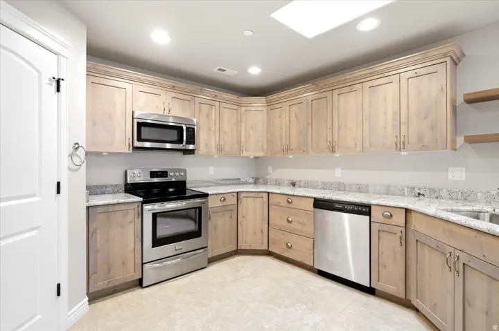 2195 E 1075 N, Layton, Utah 84040