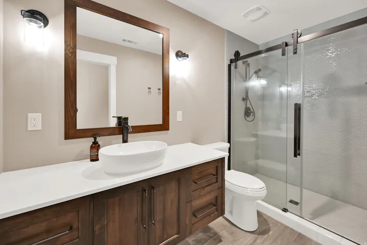 Second floor main bathroom