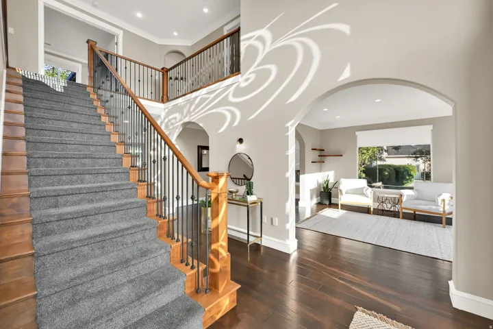 Entry Staircase