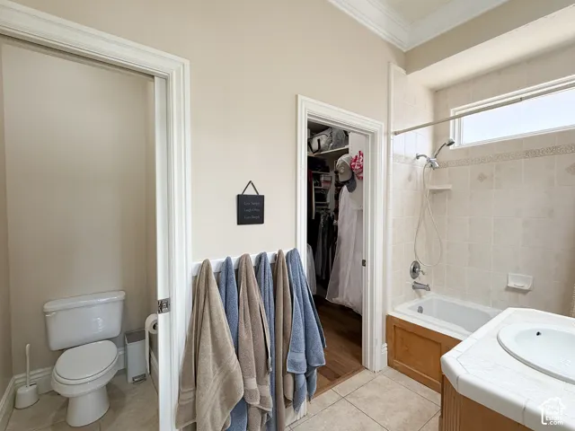 Ensuite bathroom