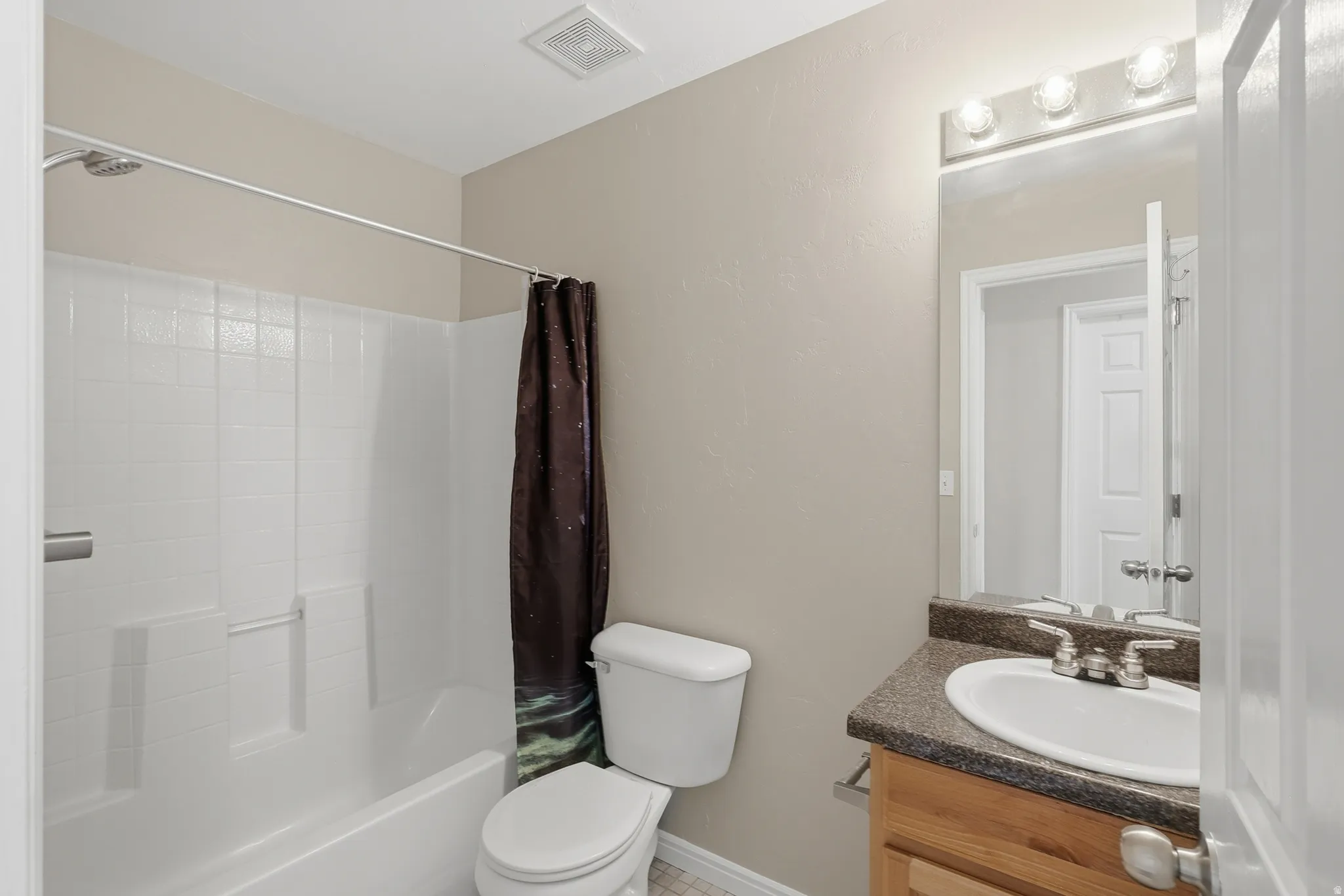 Main Full Bathroom