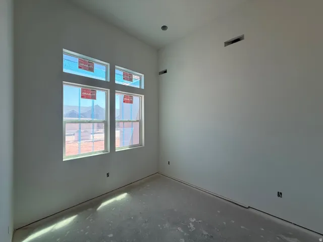 Multiple windows providing ample illumination
