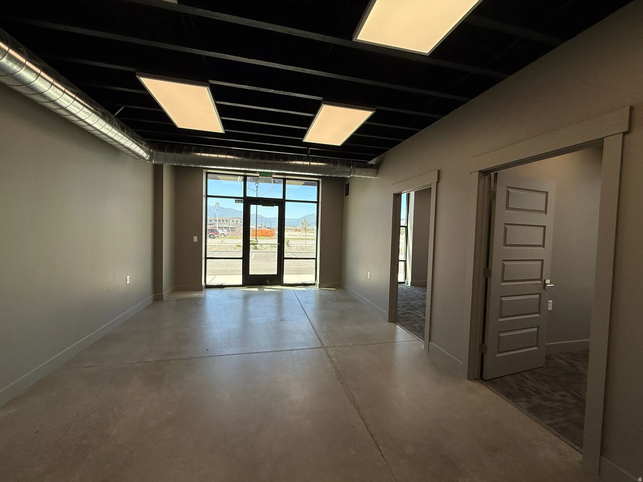 Entrance / Lobby