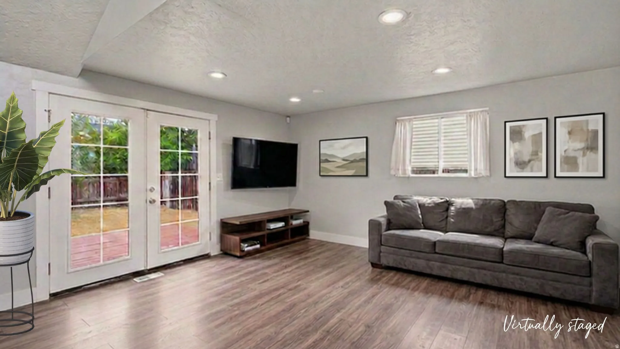 This room has been digitally staged to help inspire the potential and possibilities.