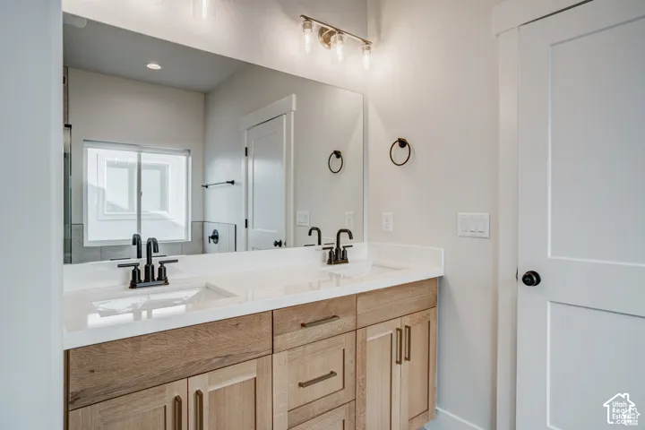 SAMPLE OWNWERS BATH