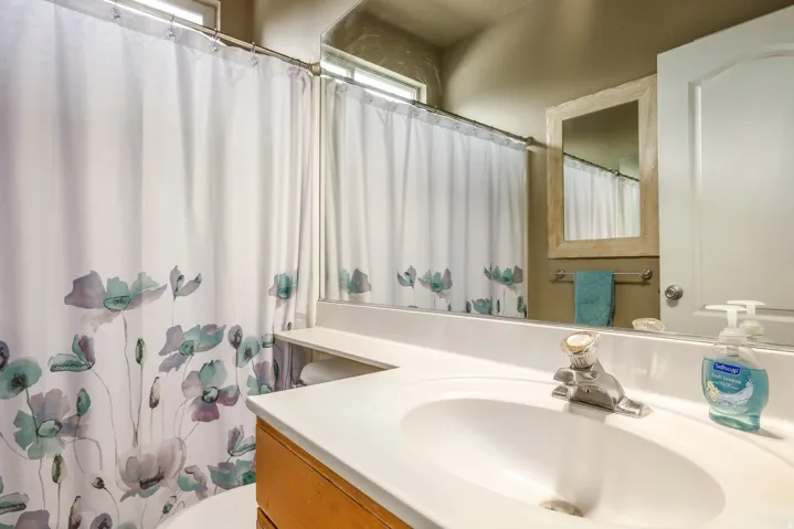 5012 W Wood Ranch Dr, South Jordan, Utah 84095